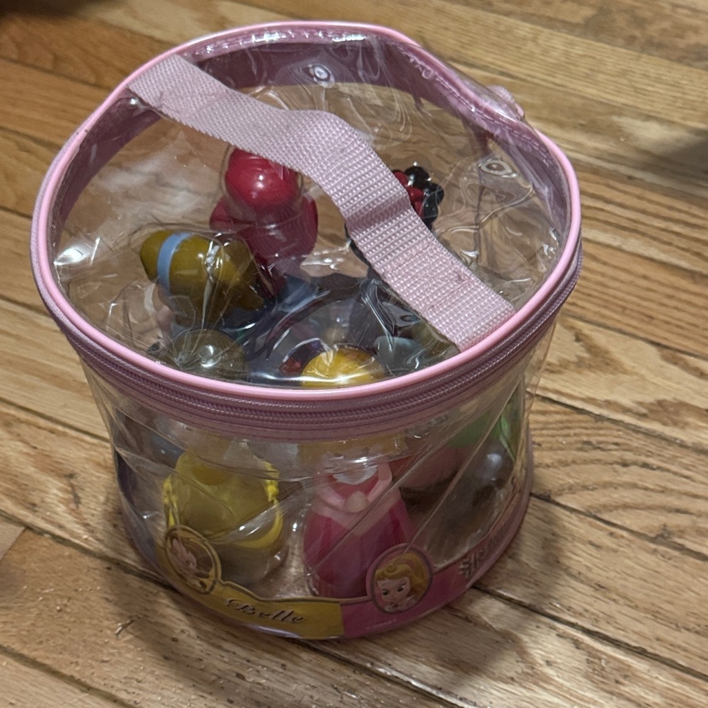 Brand New Sealed Disney Princess (6)Doll Collection in Pink Case